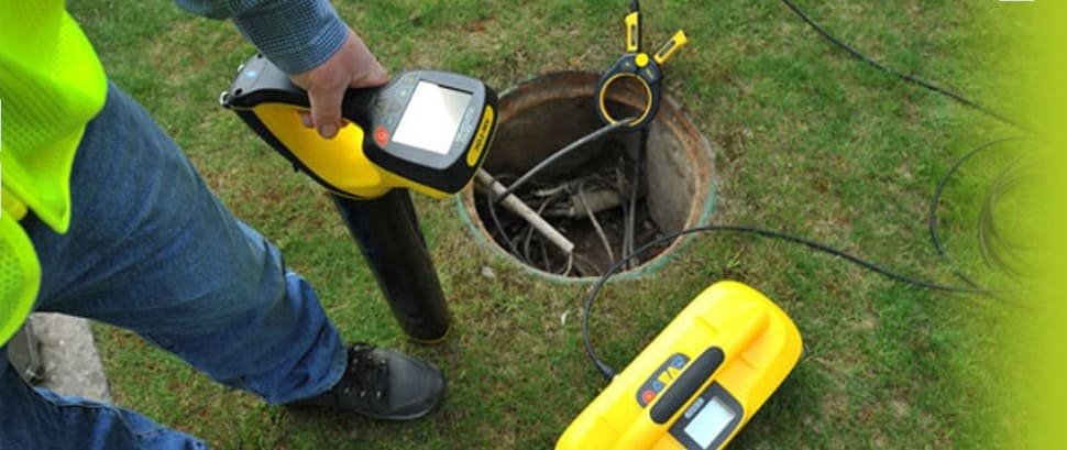 Outils de pointe qui permettent de détecter le passage de conduites ou de câbles enfouis sous terre.